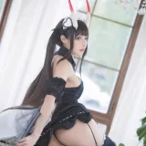 阿包也是兔娘《2022.01月舰长图包 能代女仆》主题写真：23张全套美图
