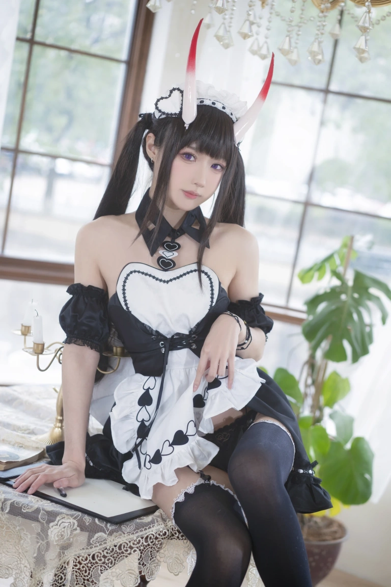 阿包也是兔娘《2022.01月舰长图包 能代女仆》主题写真：23张全套美图