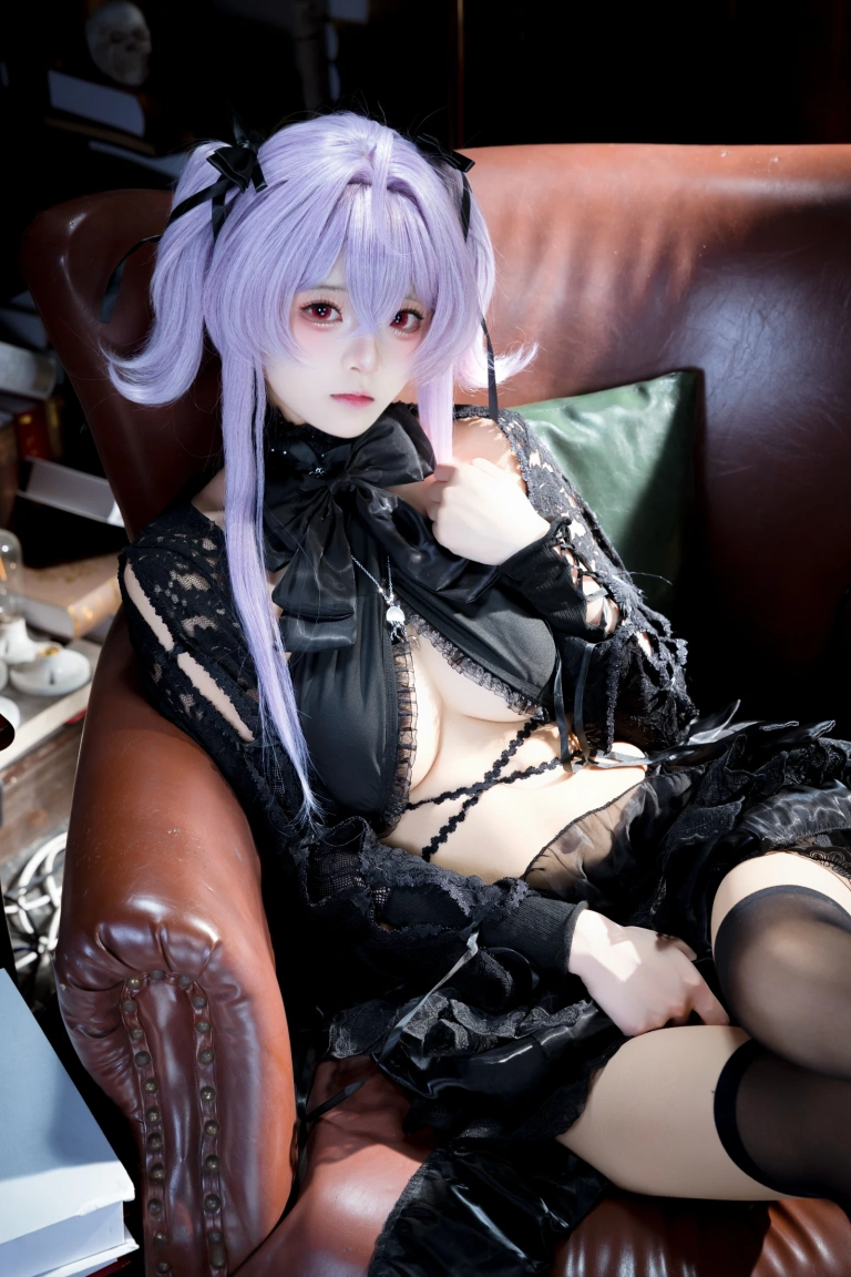 九柒喵《水母》主题写真：26张全套美图