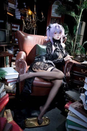 九柒喵《水母》主题写真：26张全套美图