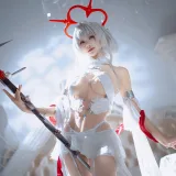 是一只熊仔《碧蓝航线 珍珠号·魔堡中的堕天使》主题写真：40张全套美图