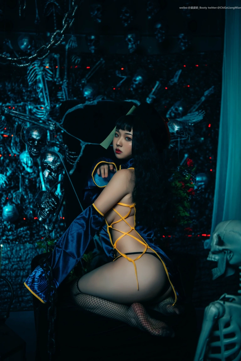 皮皮奶《僵尸少女》主题写真：43张全套美图