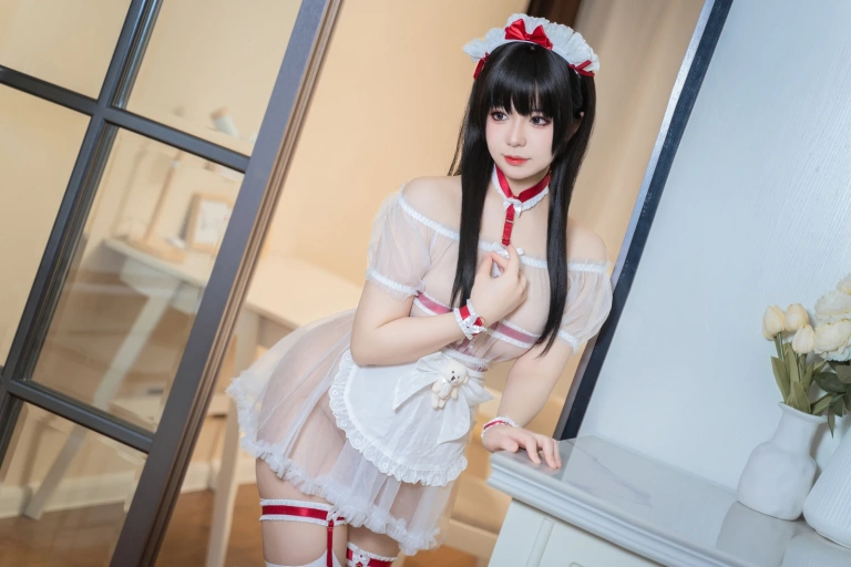 虎森森《熊熊女仆》主题写真：50张全套美图