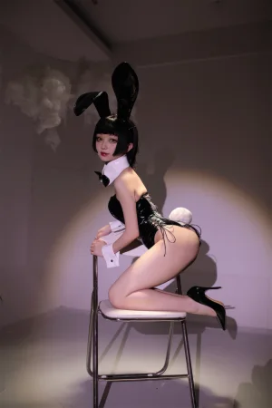 花铃《蛇女郎》主题写真：51张全套美图
