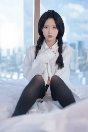 清水由乃《衬衣》主题写真：60张全套美图
