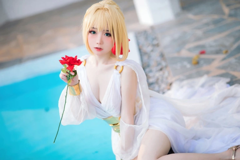焖焖碳《FGO 尼禄礼服》主题写真：27张全套美图