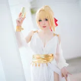焖焖碳《FGO 尼禄礼服》主题写真：27张全套美图