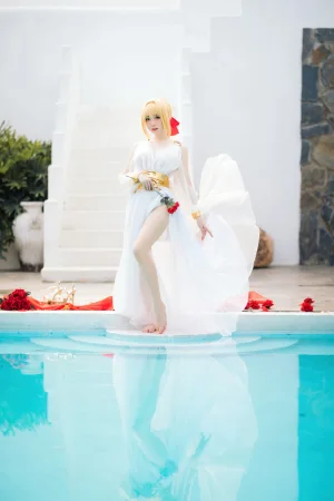 焖焖碳《FGO 尼禄礼服》主题写真：27张全套美图