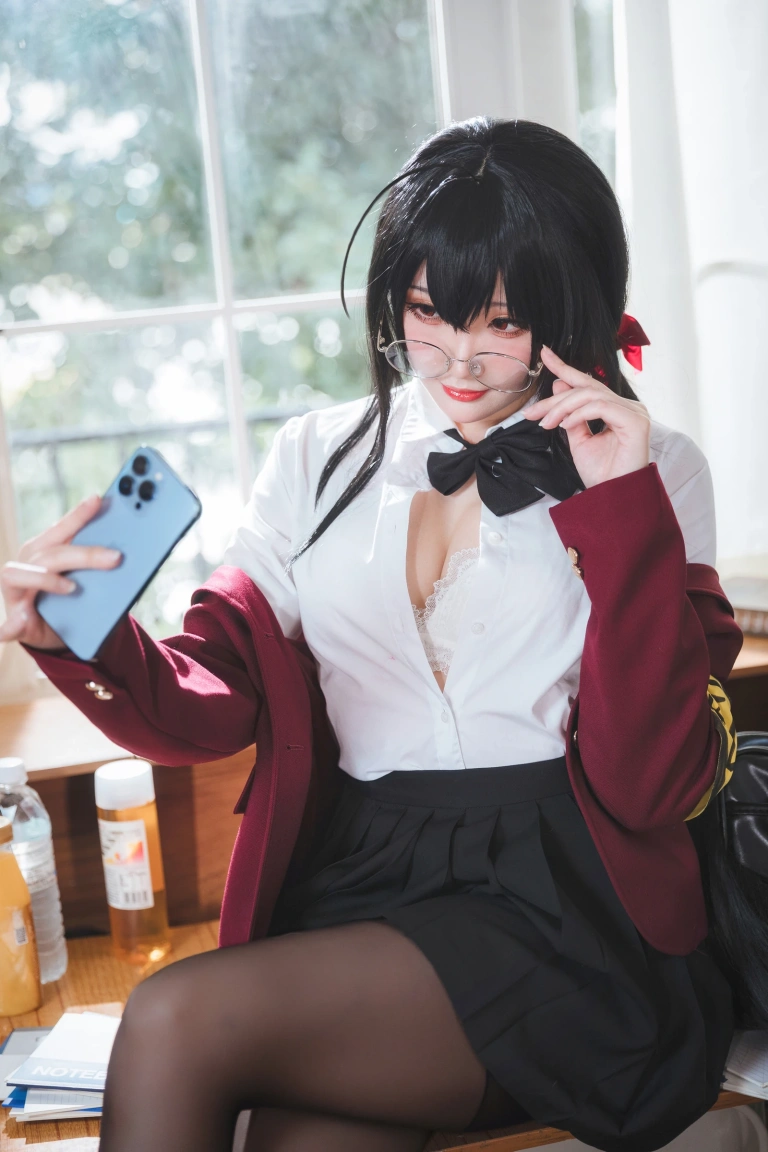 瓜希酱《大凤JK》主题写真：30张全套美图