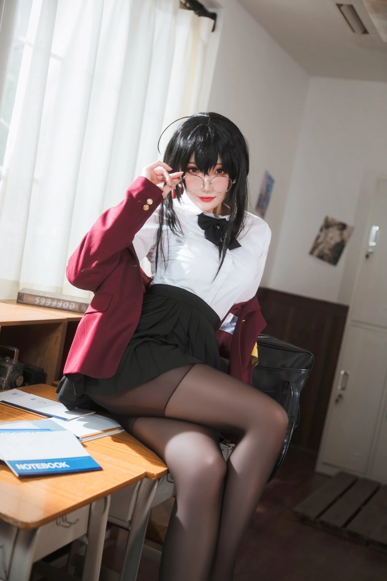 瓜希酱《大凤JK》主题写真：30张全套美图