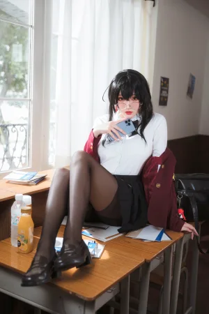 瓜希酱《大凤JK》主题写真：30张全套美图