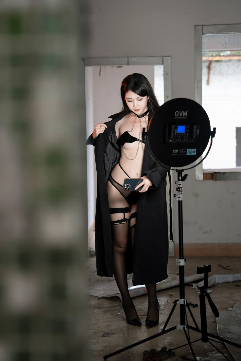 不呆猫《女同事》主题写真：116张全套美图，含1个视频