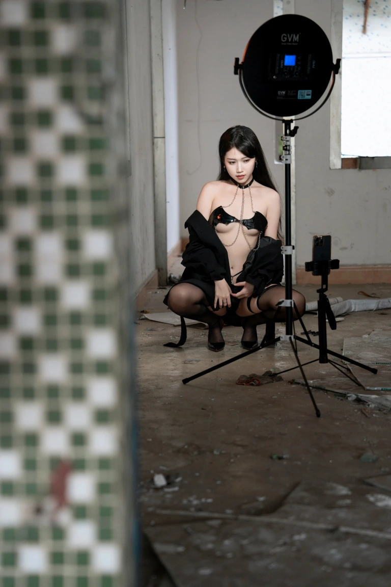 不呆猫《女同事》主题写真：116张全套美图，含1个视频