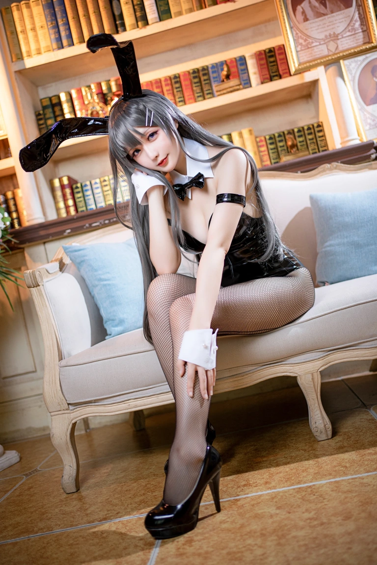 星之迟迟《樱岛麻衣兔女郎》主题写真：41张全套美图，含11个视频