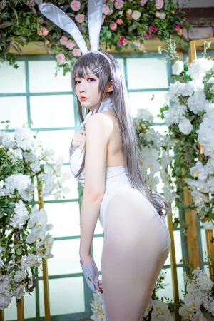 星之迟迟《樱岛麻衣兔女郎》主题写真：41张全套美图，含11个视频