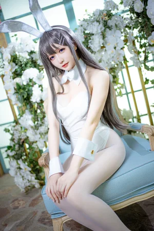 星之迟迟《樱岛麻衣兔女郎》主题写真：41张全套美图，含11个视频