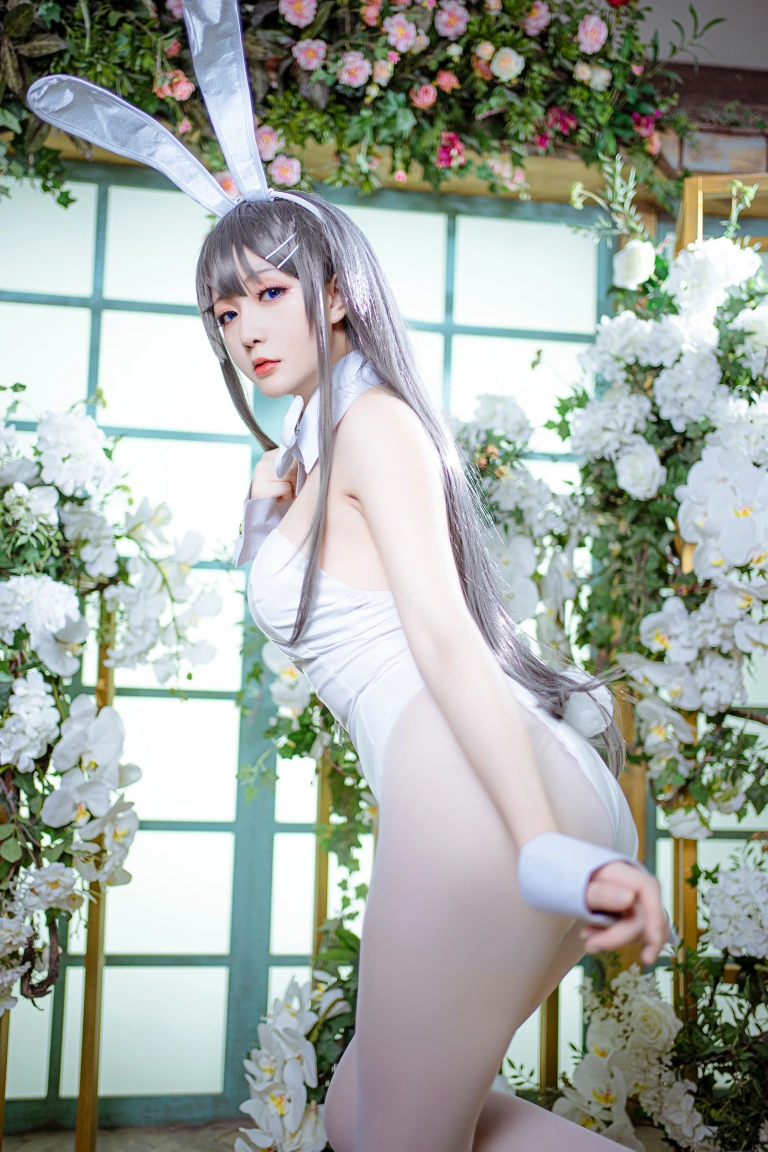星之迟迟《樱岛麻衣兔女郎》主题写真：41张全套美图，含11个视频