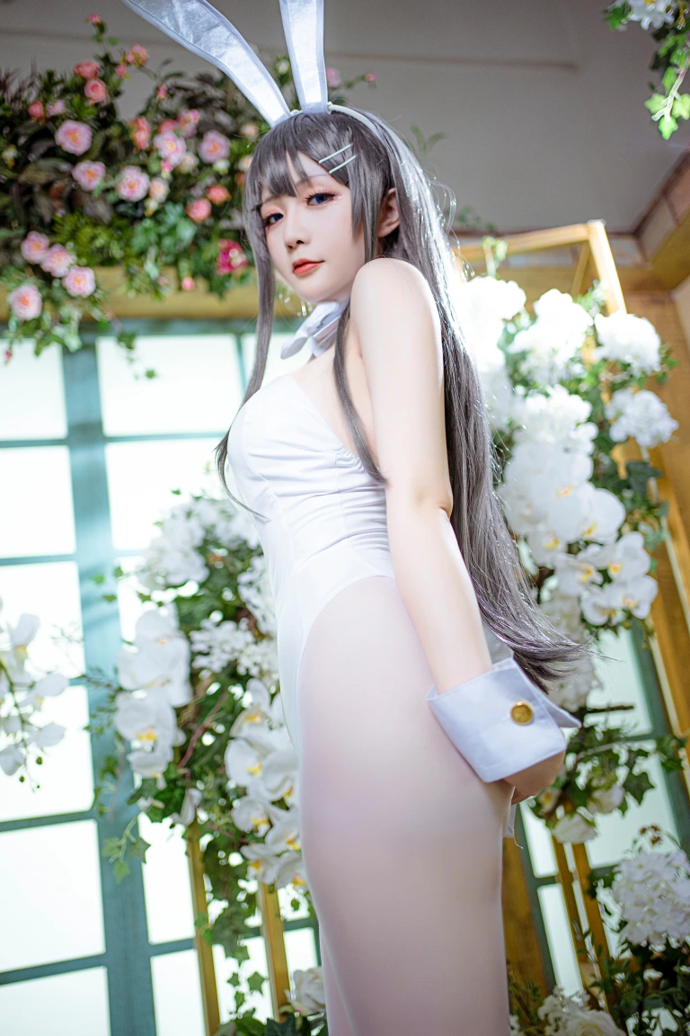 星之迟迟《樱岛麻衣兔女郎》主题写真：41张全套美图，含11个视频