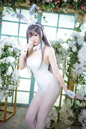 星之迟迟《樱岛麻衣兔女郎》主题写真：41张全套美图，含11个视频