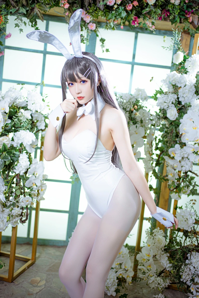 星之迟迟《樱岛麻衣兔女郎》主题写真：41张全套美图，含11个视频