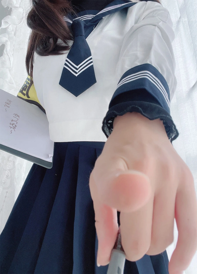 白烨《风纪委员》主题写真：60张全套美图