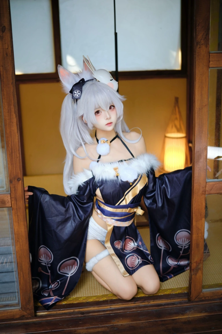 九柒喵《拉菲兔兔城主》主题写真：60张全套美图