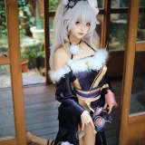 九柒喵《拉菲兔兔城主》主题写真：60张全套美图