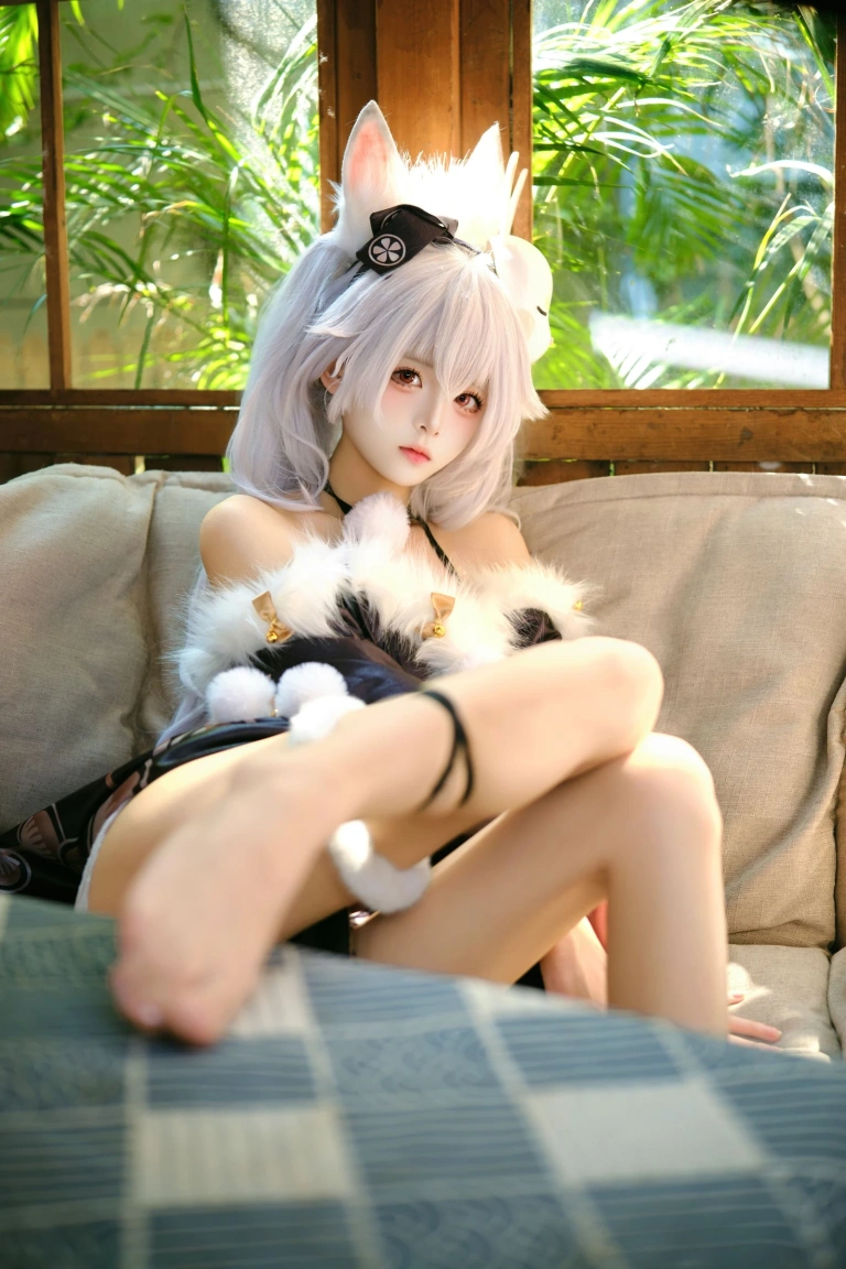 九柒喵《拉菲兔兔城主》主题写真：60张全套美图