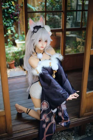 九柒喵《拉菲兔兔城主》主题写真：60张全套美图
