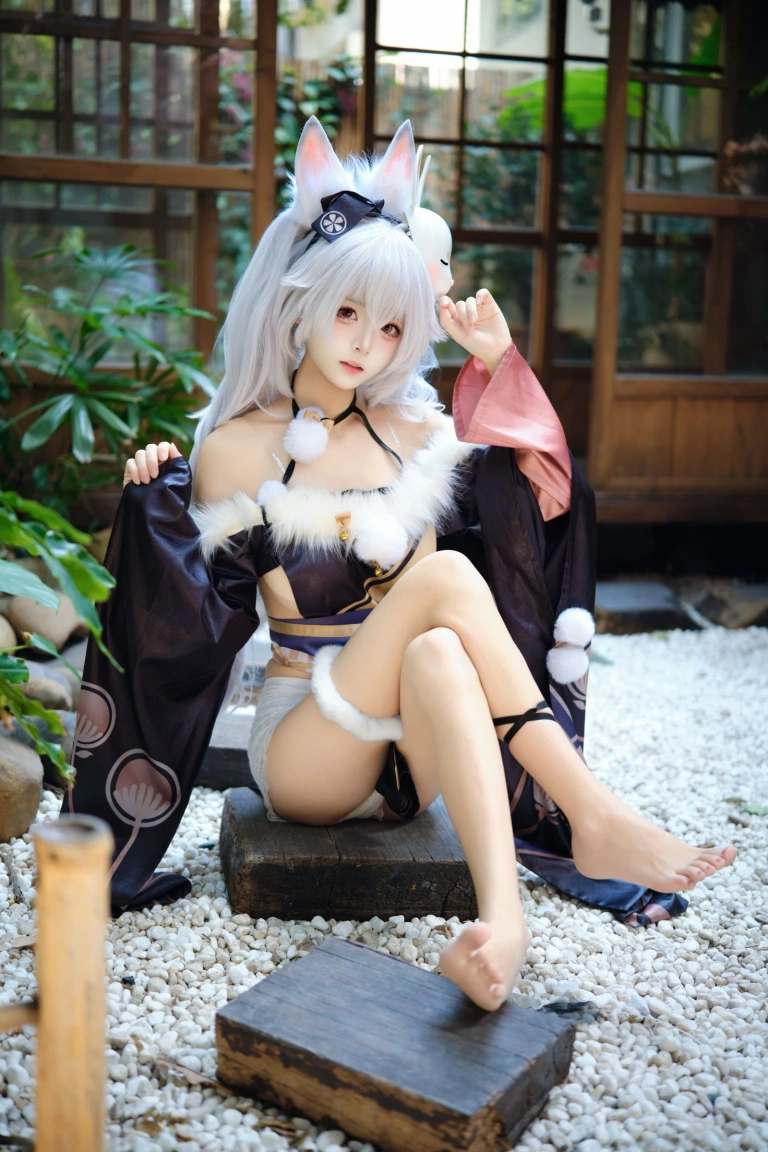 九柒喵《拉菲兔兔城主》主题写真：60张全套美图