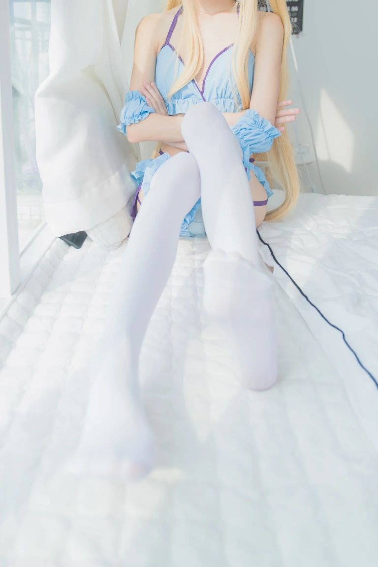 桜桃喵《英梨梨COS 01》主题写真：53张全套美图