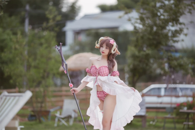 花铃《小羊夏卉》主题写真：34张全套美图