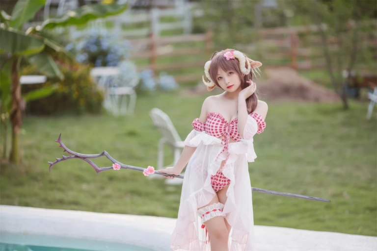 花铃《小羊夏卉》主题写真：34张全套美图