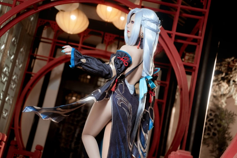 虎森森《原神 申鹤·冷花幽露》主题写真：35张全套美图