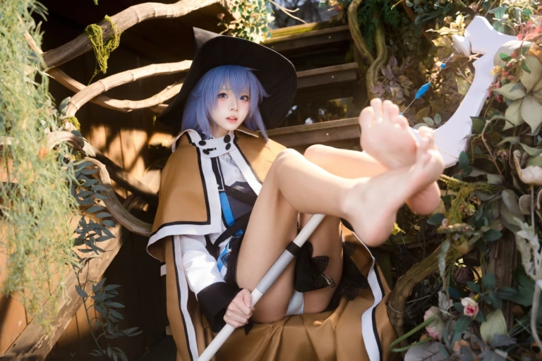 九柒喵《无职转生 洛琪希·米格路迪亚原皮》主题写真：36张全套美图