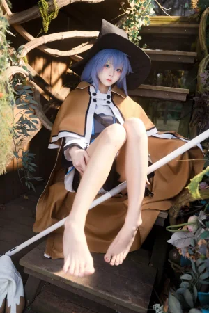 九柒喵《无职转生 洛琪希·米格路迪亚原皮》主题写真：36张全套美图