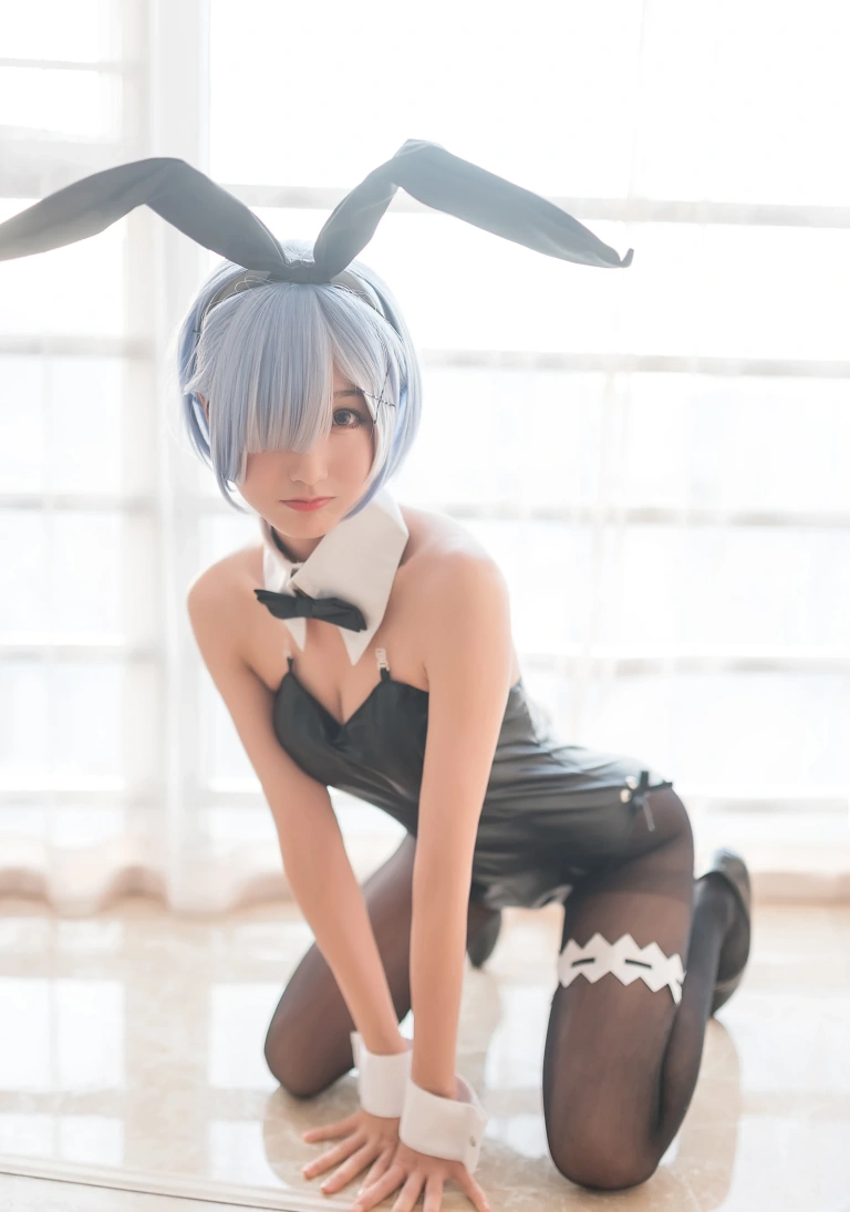 木棉棉《蕾姆兔女郎》主题写真：60张全套美图