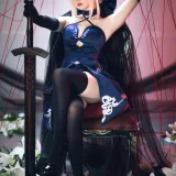 焖焖碳《FGO 黑Saber三破礼服》主题写真：30张全套美图