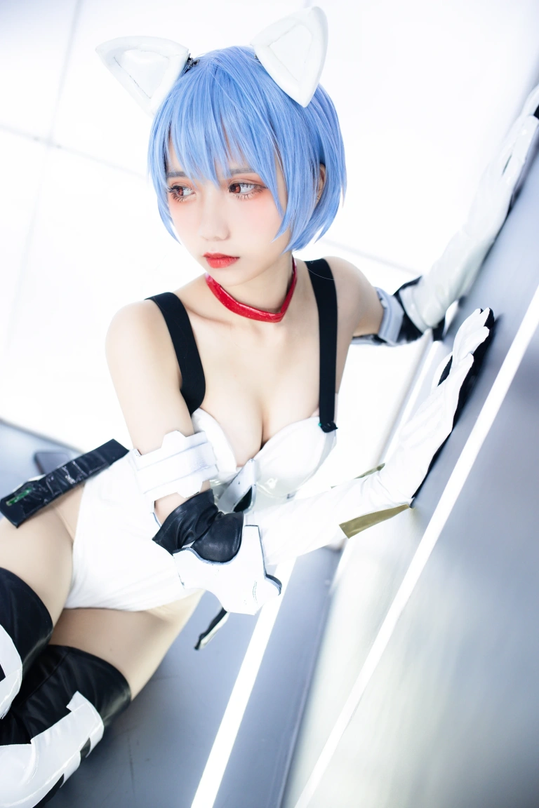 果咩酱《绫波丽》主题写真：18张全套美图