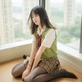 念雪《等你下课》主题写真：38张全套美图，含1个视频