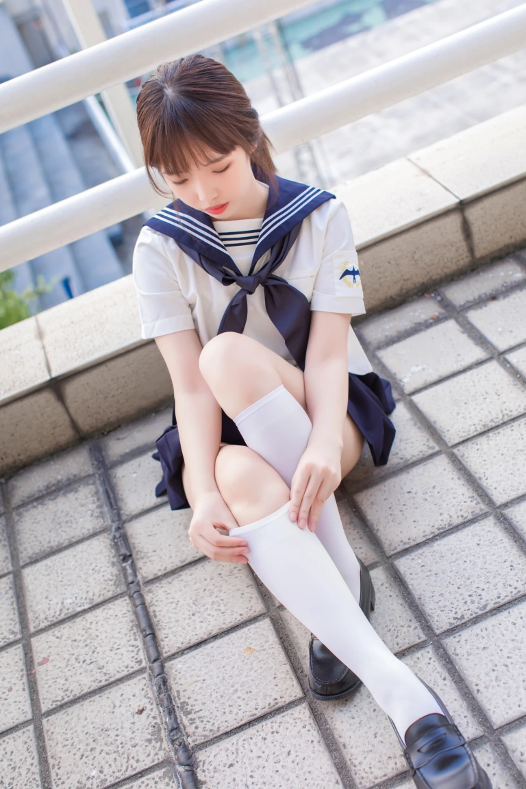 雯仔不讲道理《JK》主题写真：20张全套美图