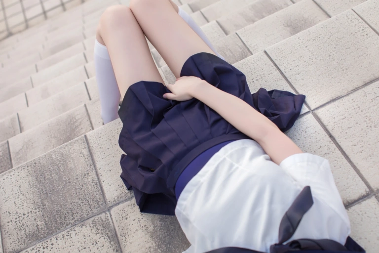 雯仔不讲道理《JK》主题写真：20张全套美图