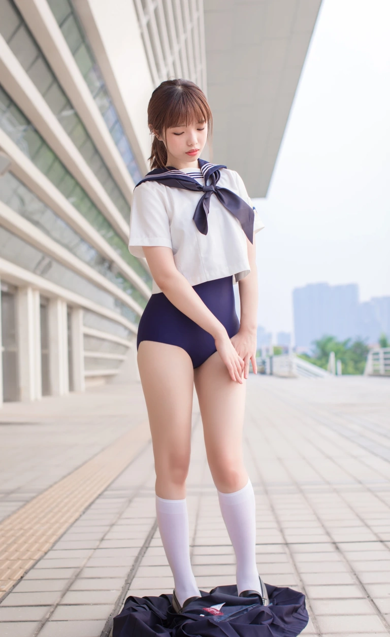 雯仔不讲道理《JK》主题写真：20张全套美图