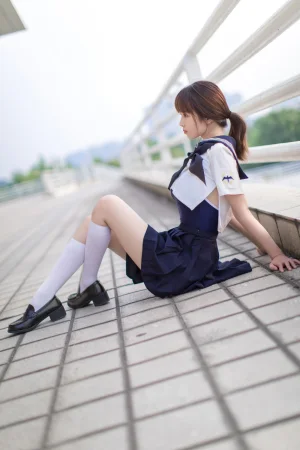 雯仔不讲道理《JK》主题写真：20张全套美图
