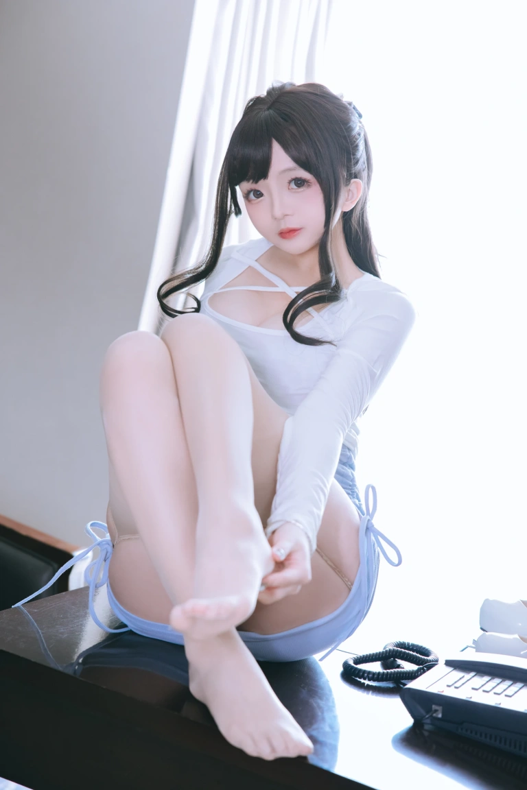日奈娇(椎名莜)《私人秘书》主题写真：110张全套美图