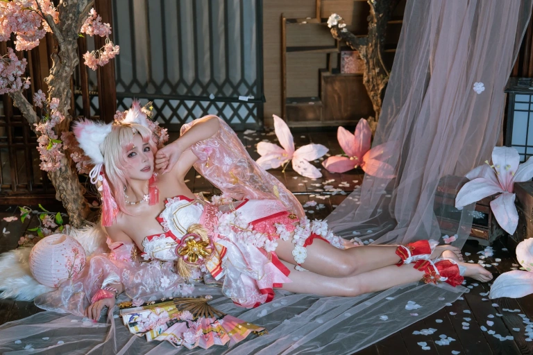 七月喵子《胡桃和殷紫萍cos》主题写真：109张全套美图