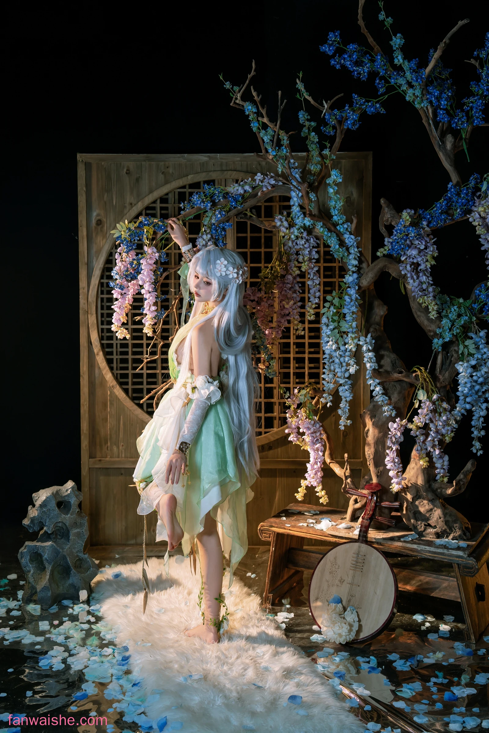 七月喵子 七月喵子 NO.050 - 胡桃和殷紫萍cos
