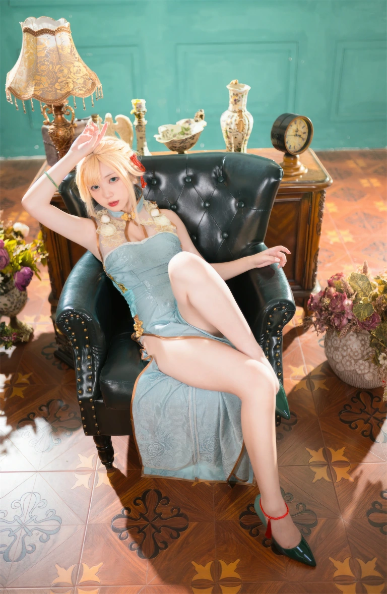 花铃《G36玉瓯立旗袍》主题写真：88张全套美图