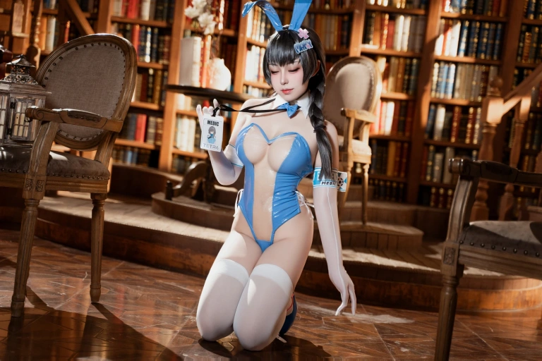 虎森森《NIKKE 胜利女神 梅里兔》主题写真：30张全套美图