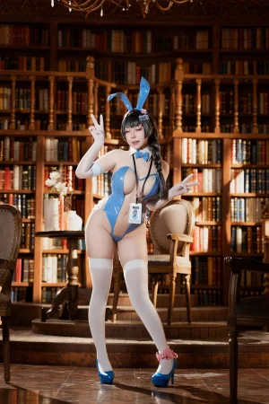 虎森森《NIKKE 胜利女神 梅里兔》主题写真：30张全套美图
